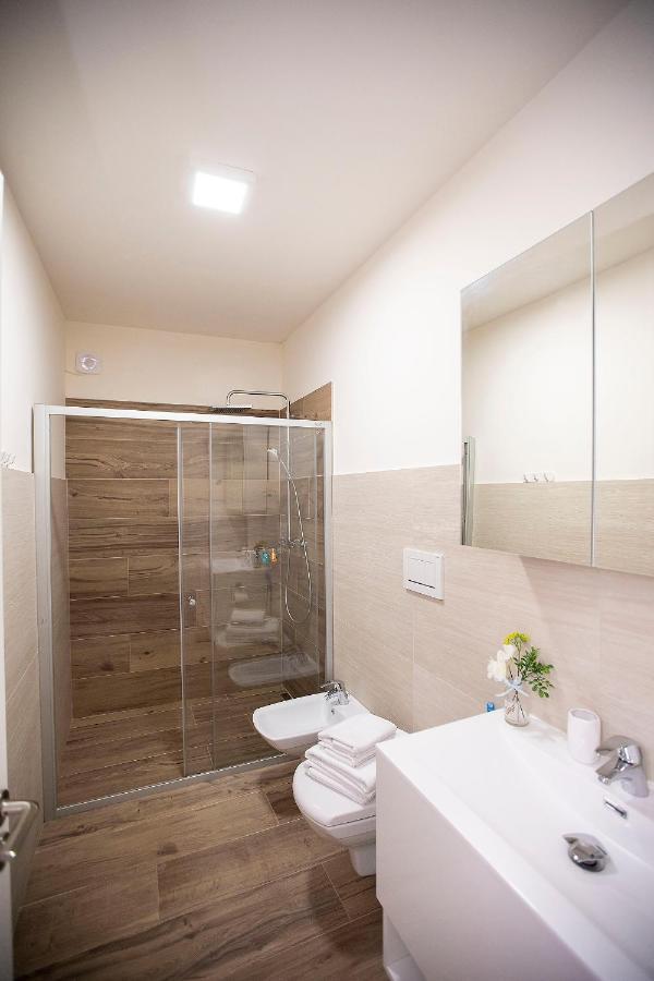 קלוז'-נאפוקה Covaciu Aparthotel מראה חיצוני תמונה